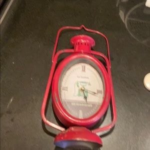 Vintage style red clock ⏰